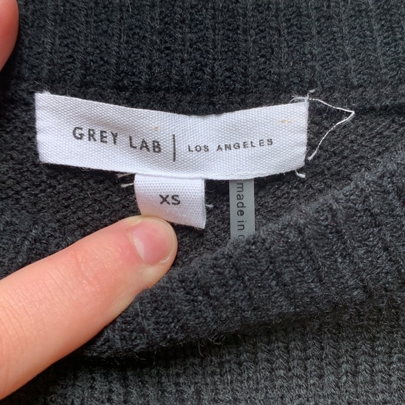 Cativo smiley face woman’s sweater • size x small - Picture 2 of 2